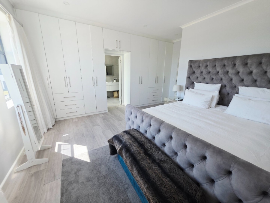 4 Bedroom Property for Sale in Sandown Western Cape